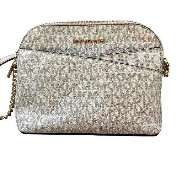 Jet Set Travel Medium Logo Dome
Crossbody Bag - white and gold - Picture 1 of 7